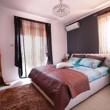 Luxury Long Island Sali, With Private Parking Next To Sea Appartement *