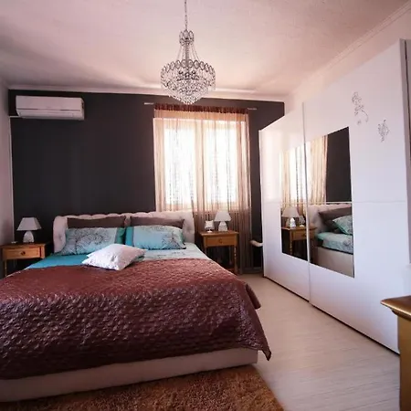 Luxury Long Island Sali, With Private Parking Next To Sea Διαμέρισμα