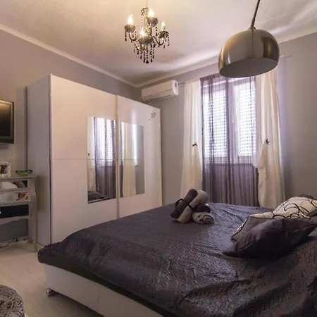 Διαμέρισμα Luxury Long Island Sali, With Private Parking Next To Sea *